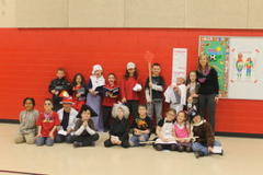 boulder hill elementary students put on wax museum
