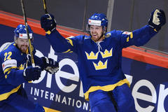 World championship: Sweden shuts out Finland to advance to final